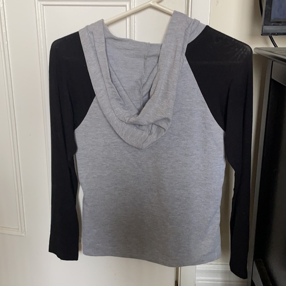 Hooded Longsleeve - Picture 2 of 2